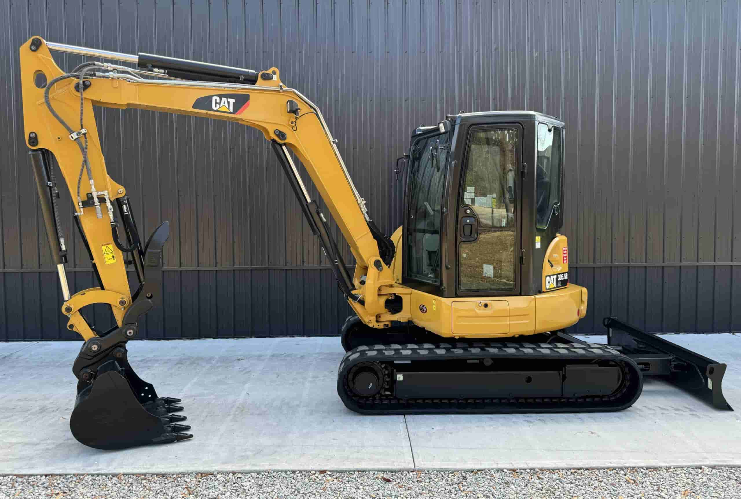 2019 CAT 305.5E2
